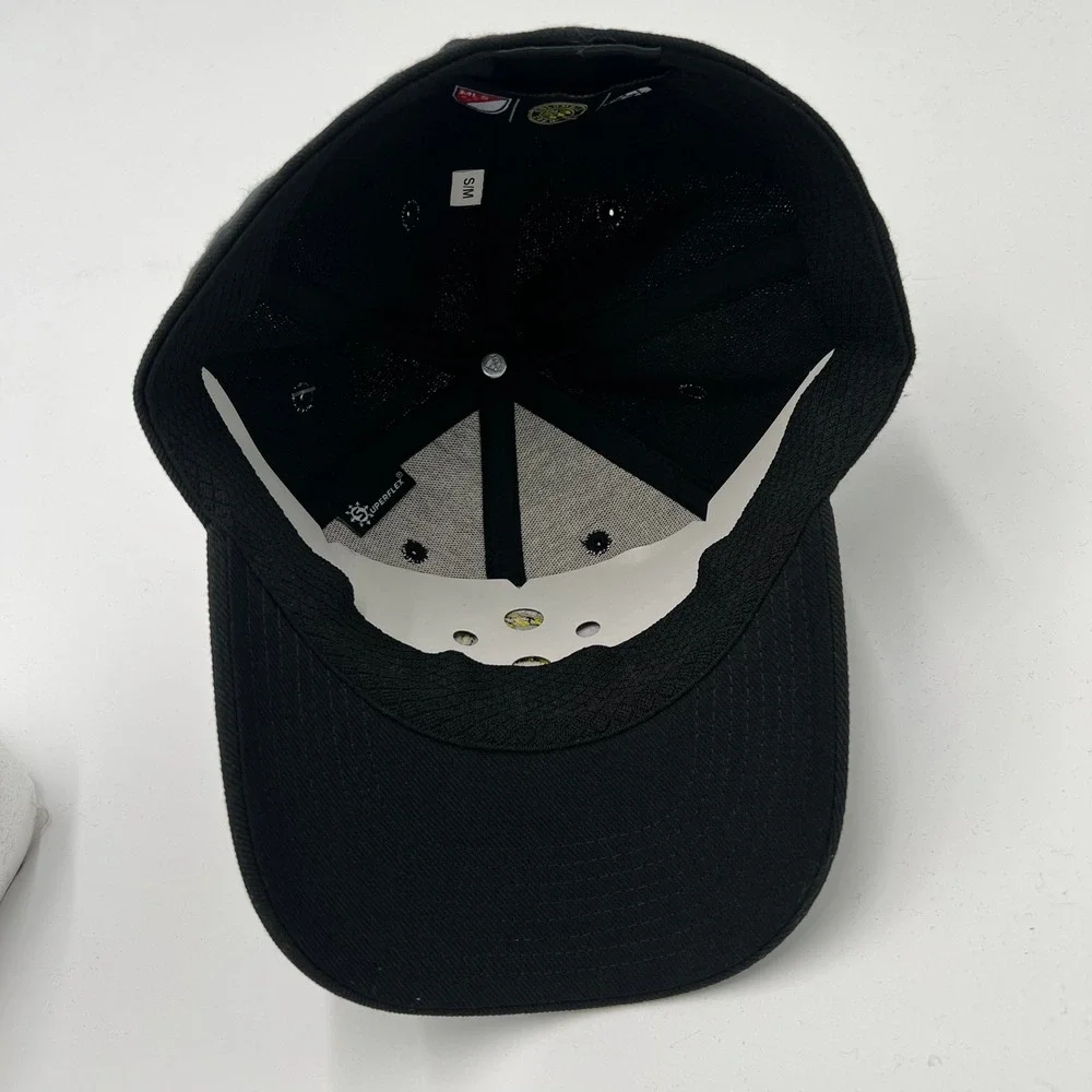 Adidas Columbus Crew SC MLS Superflex Stretch Fit Hat Black Mens Size S/M‎ NEW